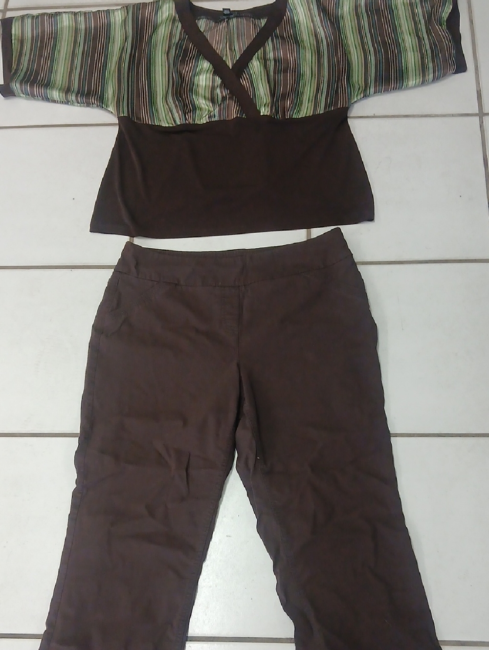 AGB Brown Straight-Leg Pants with Striped Green-Brown Top